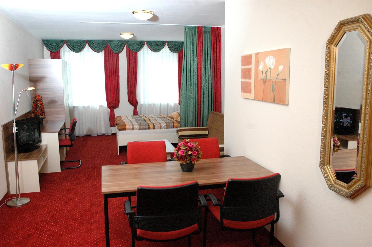 Hotel Garni Daniela Urich Schwanenstadt Luaran gambar